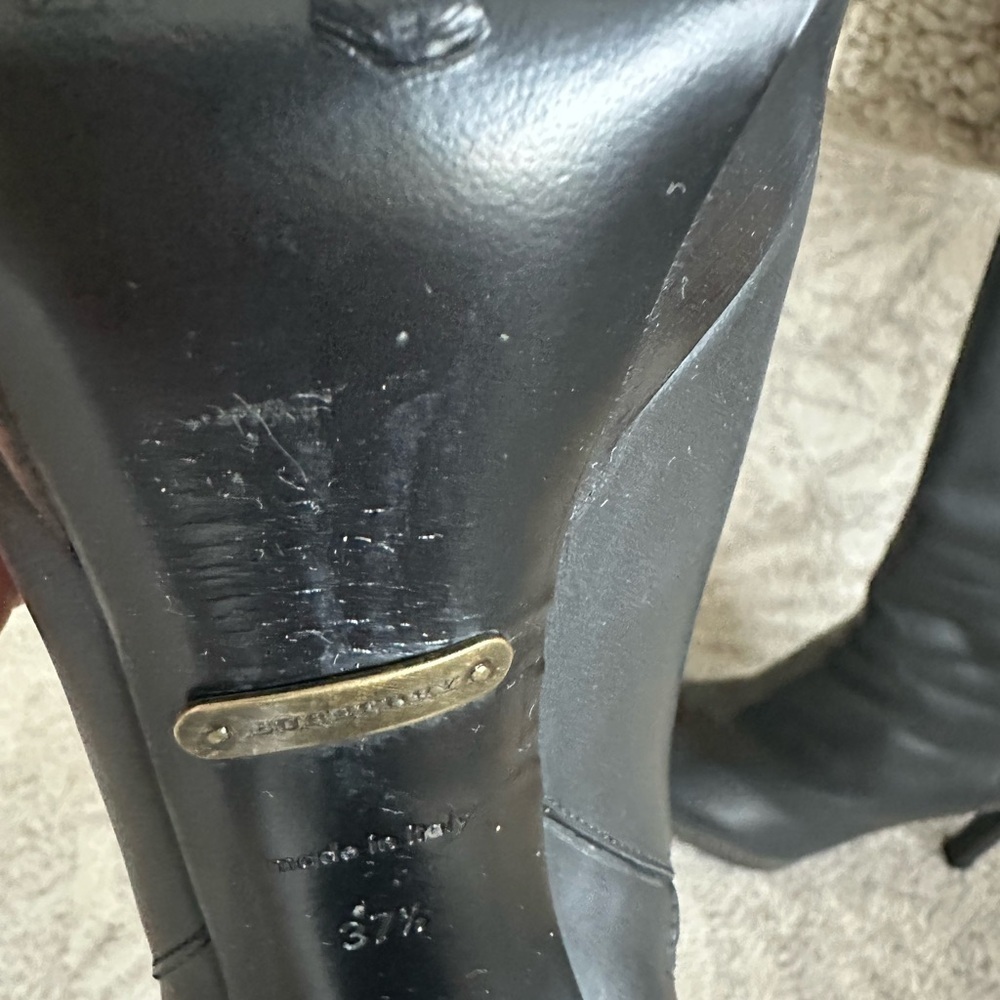 Burberry black leather platform / high heel boots Size 37.5 - Picture 11 of 15